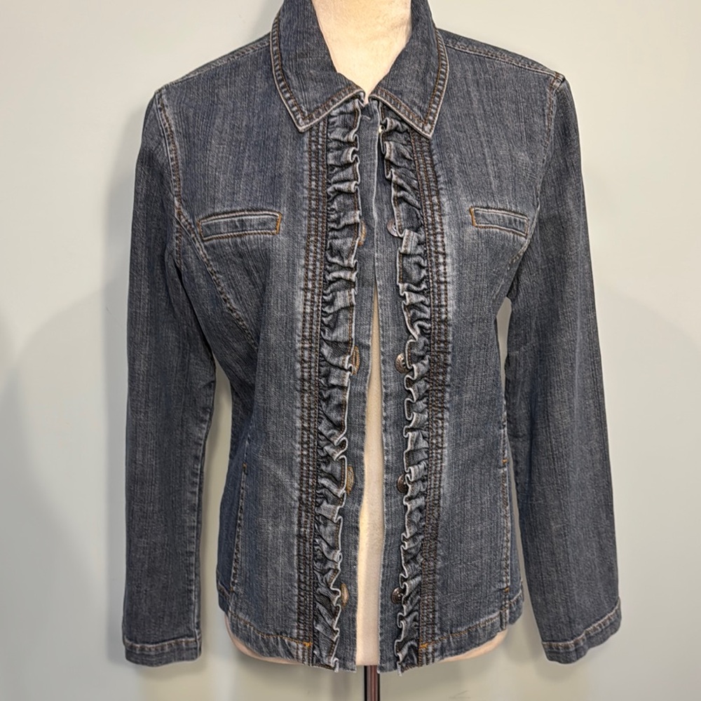Chicos Platinum denim jacket with front ruffle detail Size M 8/ Chicos Size 1